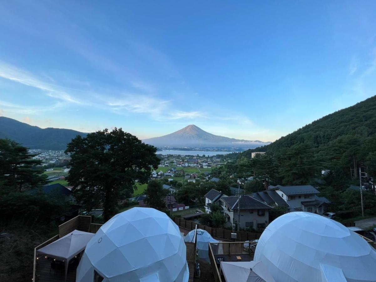 Отель Mt.Fujiグランピングテラス　嶺乃華 Фудзикавагутико Экстерьер фото
